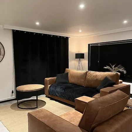 Private Luxury By The Forest
